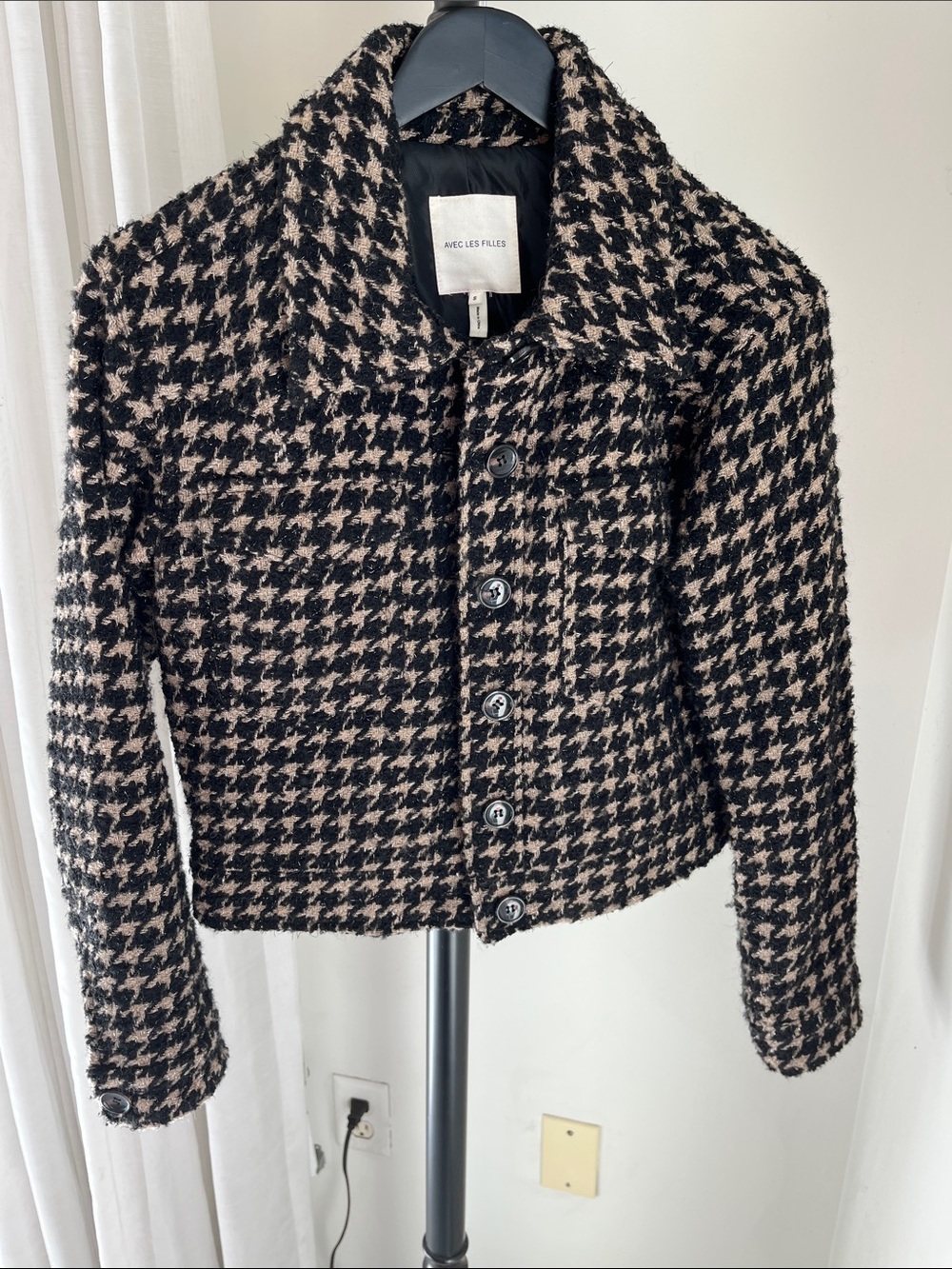 Avec Les Filles Black and Beige Houndstooth Cropped Jacket